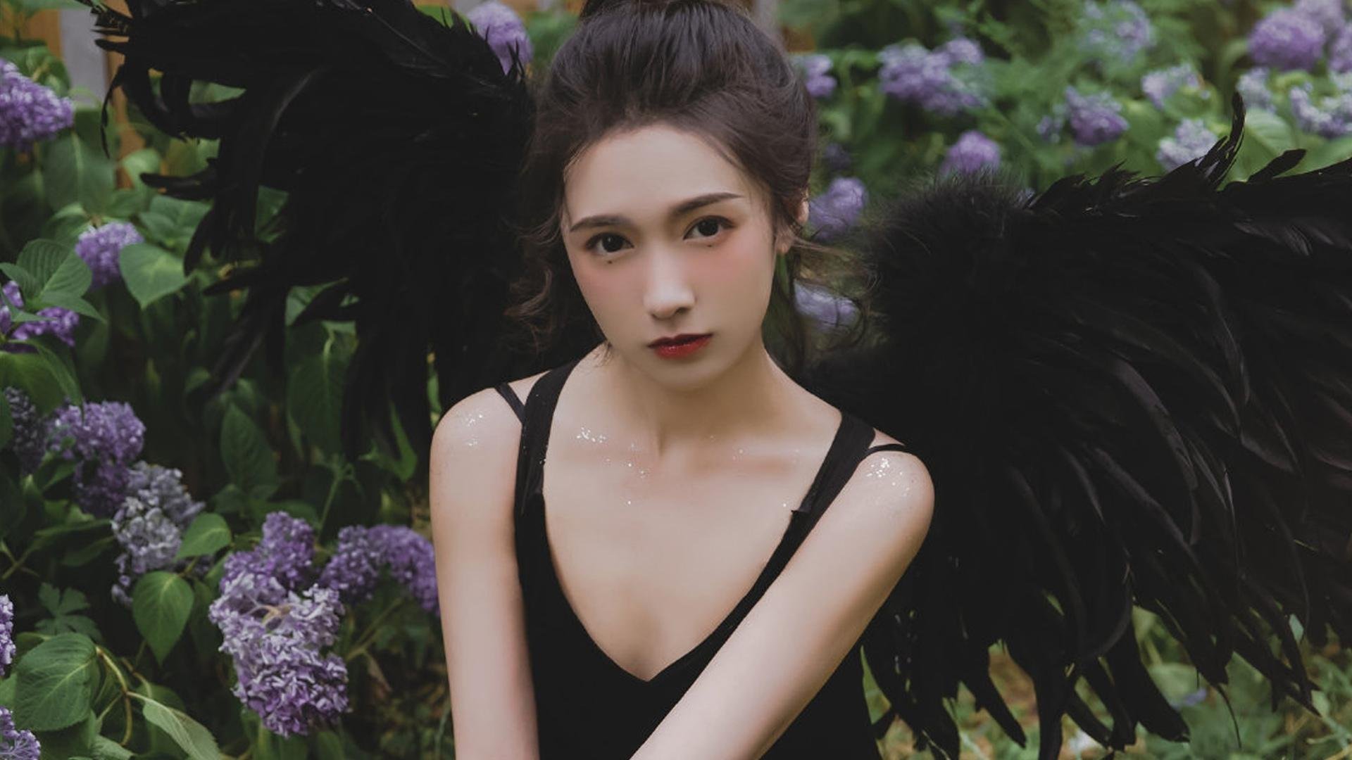 女子足球崛起 国际赛事精彩纷呈，女子足球2021