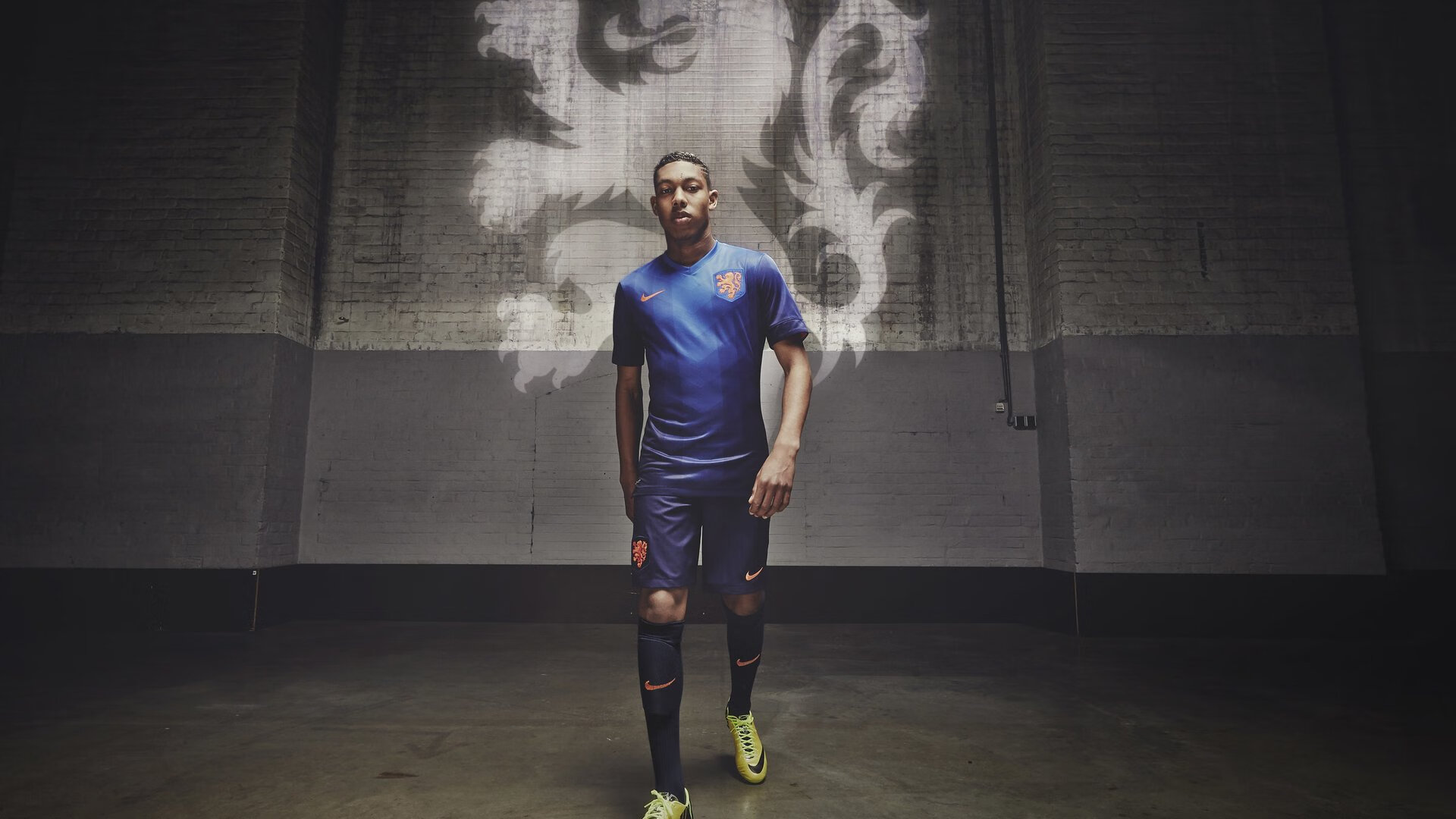 “青训+产业+文化”多产业融合新生态在行业中不断拓展，产业融合与产业多元化